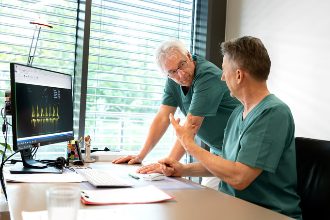 Dies sind Dr. Thomas Eisen und der Arzt Michael Wachtarz.